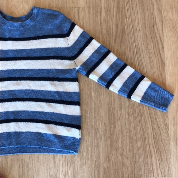 H&M Blue and White Striped Sweater - Picture 2 of 5
